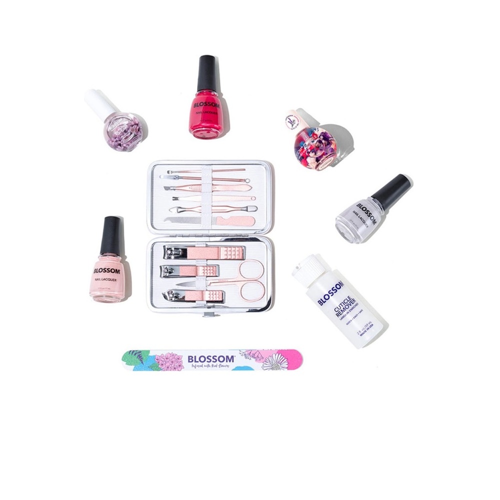 BLOSSOM Maxi Nail Box - Classic Kit - 17 Pieces Set - New In Box - Reemoly